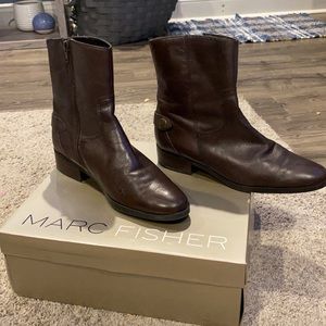 Size 7 brown leather boots